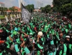 Ojol Khawatir Pendapatan Rendah, DPR Dorong Buat UU Proteksi Pekerja Digital