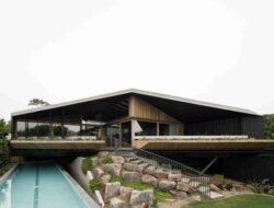Inspirasi Rumah Elegan: Gaya Pantai Modern dengan Sentuhan Tropis