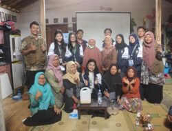 Tim KKN-T 133 Universitas Diponegoro Kembangkan MOL dari Limbah Nasi Sisa untuk Aktivator Pengomposan Ramah Lingkungan